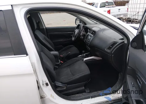 2014 Mitsubishi Outlander Sport Se z USA, uszkodzony, nr VIN 4A4AR4AU2EE022460